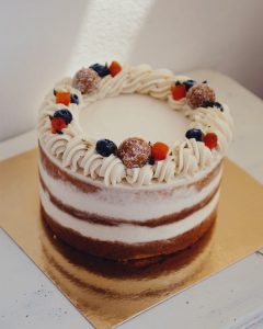 Layered Cake - Carrot Cake Large