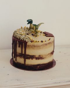 Layered Cake Personalizada Medium - Kids Dinosaurios