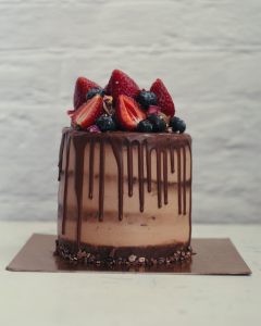 Layered Cake Personalizado Mini - Frutos Rojos y Chocolate