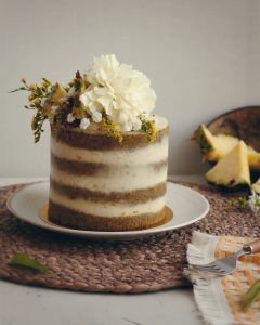 Layered Cake - Sweet Basil Mini + flores