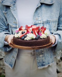 Nom Nom Cake 1 - Circular
